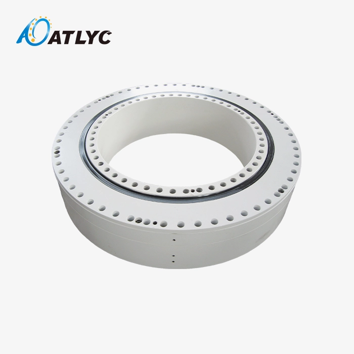 Wind turbine spindle bearing